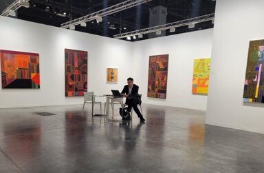 Mastering the Art World: Steps for Building a Successful Career