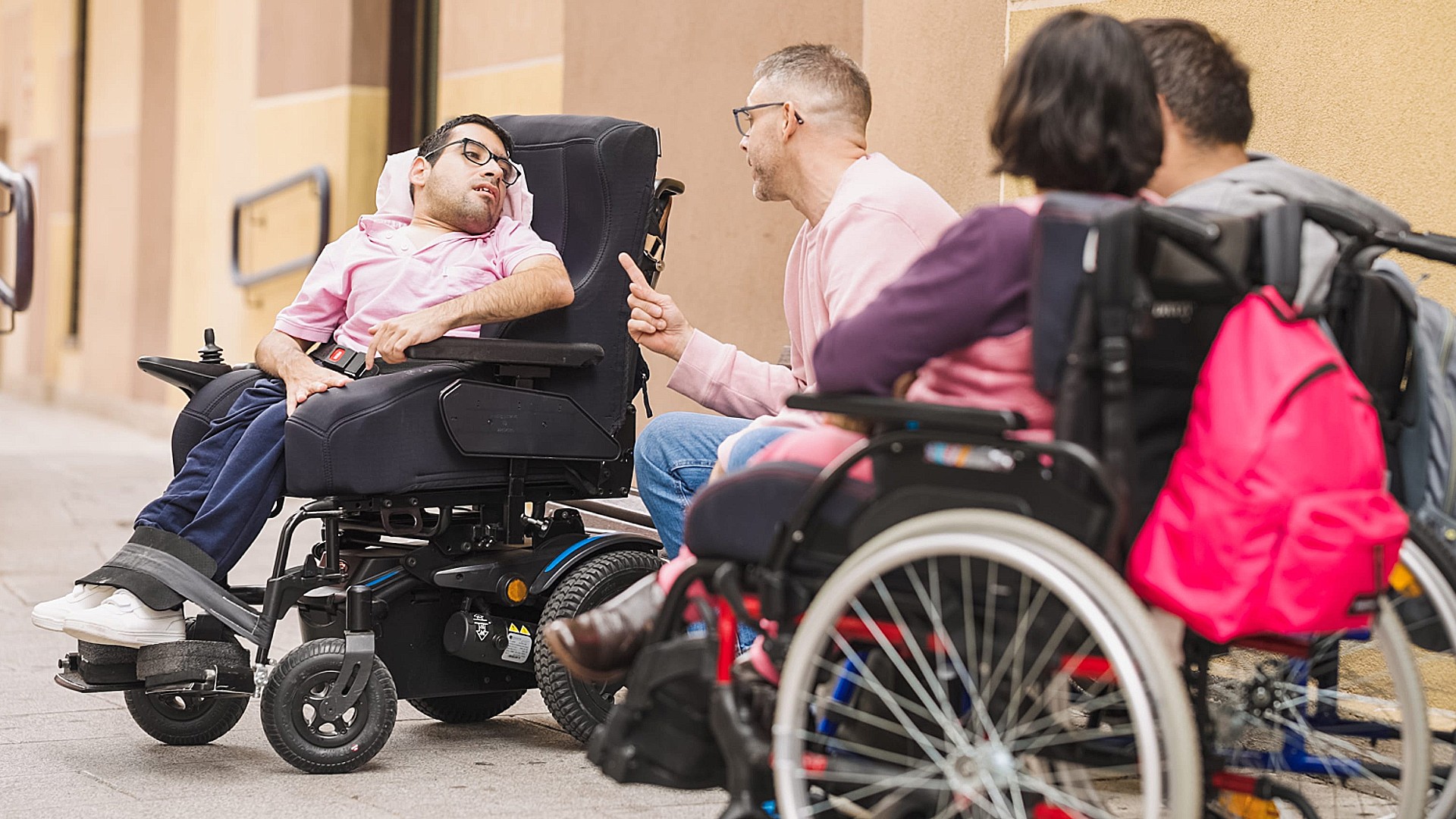 Minimally Invasive Dentistry and Special Populations