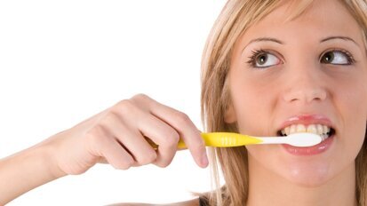 Erosion durch Putzen Erosion durch Putzen