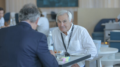 Dr Les Joffe, EAS CEO and executive secretary, at lunch.  (All images: Mauro Calvone)