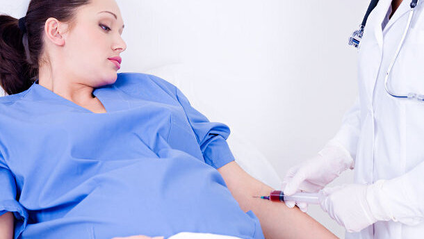 Η Βρετανική κυβέρνηση σχετικά με μέτρα στο προσωπικό υγείας – φορέα του ιού HIV.