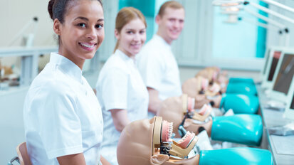 Thüringer Zahnärzte begrüßen privates Studienangebot in Erfurt