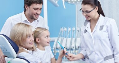 Ascultarea unei melodii in timpul periajului dentar poate ajuta copii sa se spele corecte pe dinti .