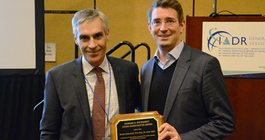 Bonner Parodontologe mit Socransky-Preis ausgezeichnet