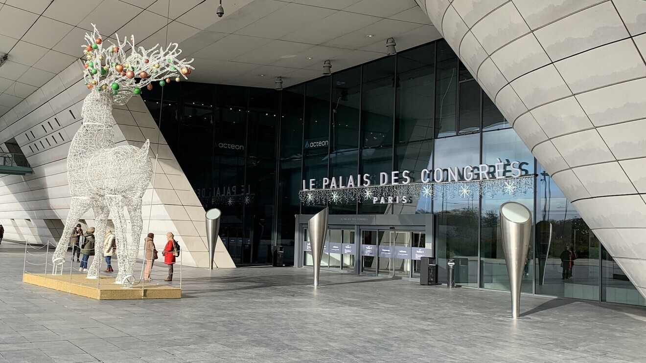 The event is being held at the Palais des Congrès de Paris. 