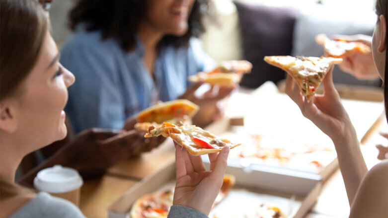 Riskanter Lebensstil im Teenageralter ist Gefahr für die Zähne