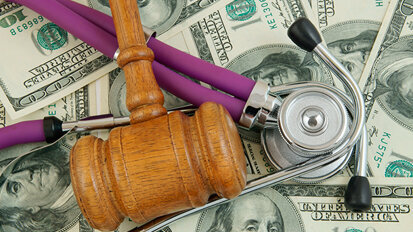 Per il “no-fault” (e prescindendo dalla colpa) se il medico paga il paziente non agisce