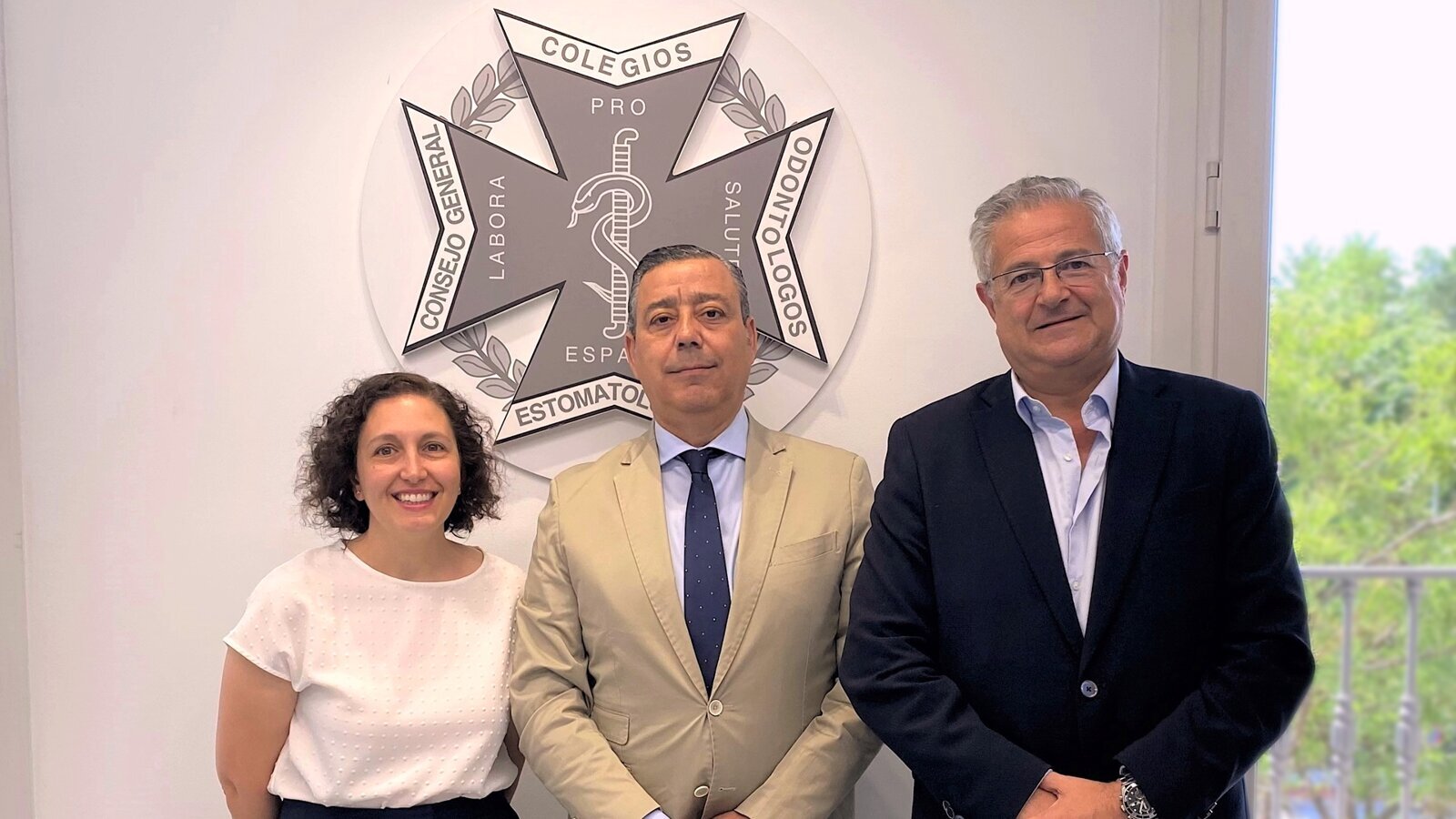 El Consejo General de Dentistas y SEMO promoverán actividades de salud bucodental