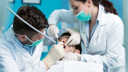 Groningse masterstudenten behandelen (ex-)verslaafden