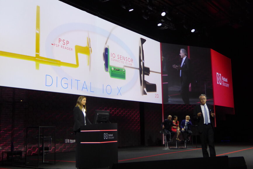 Presentación de unos de los nuevos sistemas digitales que facilitan la integración del tratamiento.