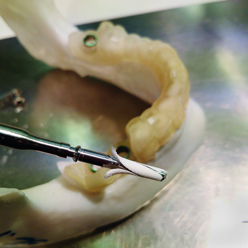 Fig. 4: The material was deposited on the drill attached to the extension.