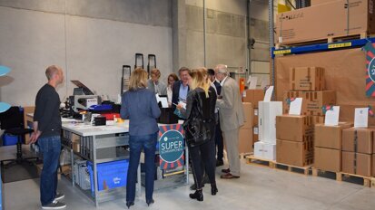 Bei Fragen zu den jeweiligen Produkten standen Teilnehmern jederzeit Berater zur Verfügung. © DTI