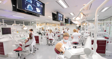 Zahnmedizinisches Simulationszentrum SINUZ eröffnet