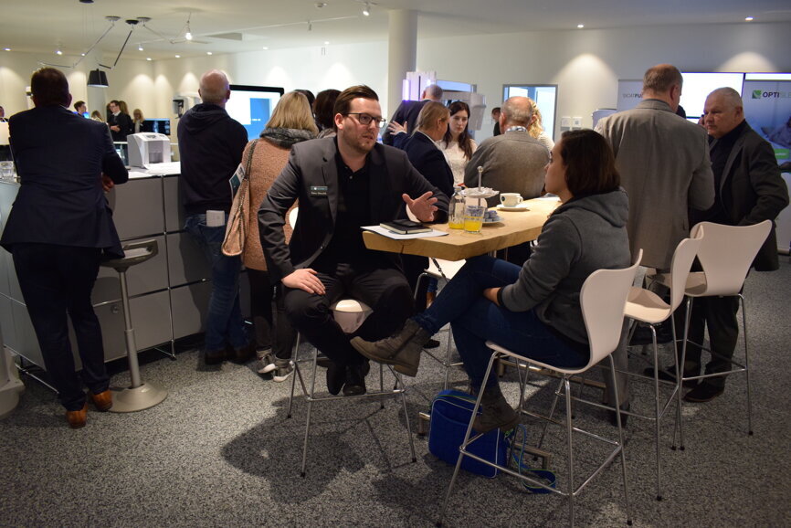 Herzstück der Vortragspause stellte die Fachausstellung dar. © DTI