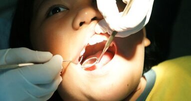 Япония ще изследва влиянието на аварията от Фукушима върху детското орално здраве