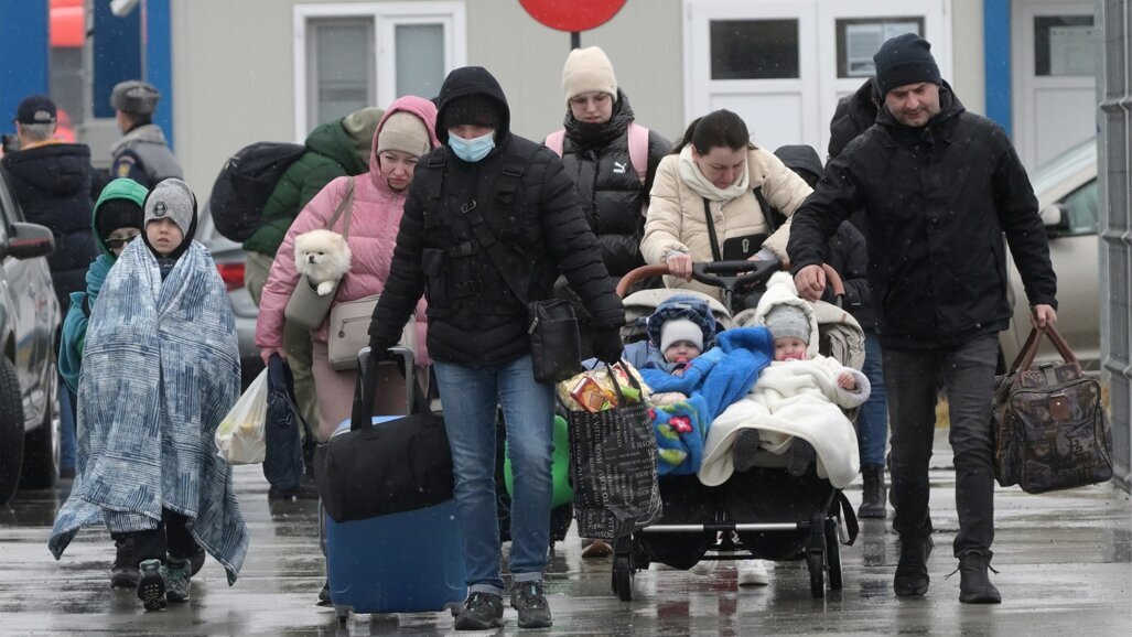 Romanian dental community comes together to help Ukrainian refugees
