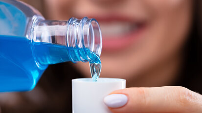 Hersteller von Mundspülung darf nicht mit Corona-Bezug werben