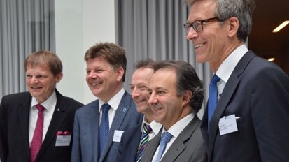 Parodontalgesundheit: Experten rufen zur Diskussion auf Parodontalgesundheit: Experten rufen zur Diskussion auf