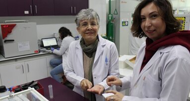 Prof. Dr. Afife Binnaz Yoruç Hazar: “Dental Restoratif Alanında  Türkiye 5 Yılda Söz Sahibi Olacak”