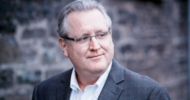 Entrevista: Escolhendo o conteúdo da mídia social para se envolver com os pacientes