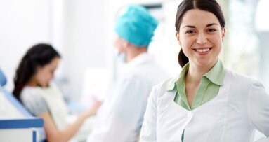 Tem aumentado o número de graduados com conhecimento sobre HIV/AIDS