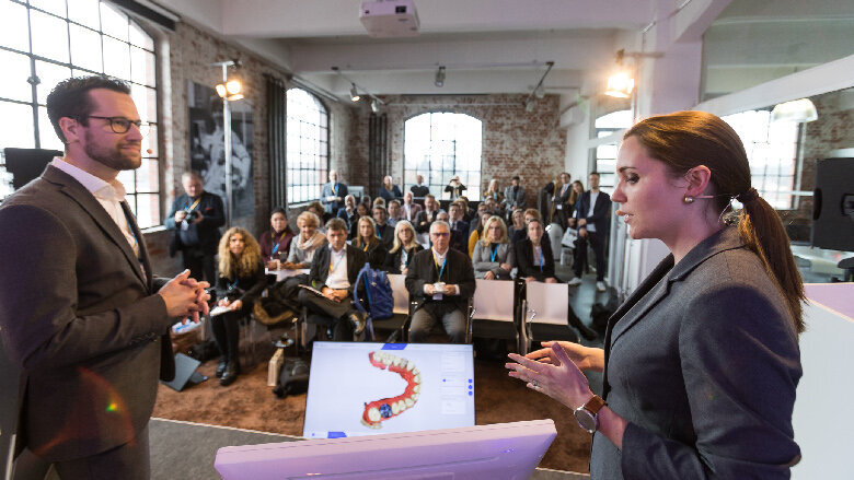 Dr Verena Freier (dentist) spoke about her experience using Primescan in her dental practice. (Photograpah: Dentsply Sirona)