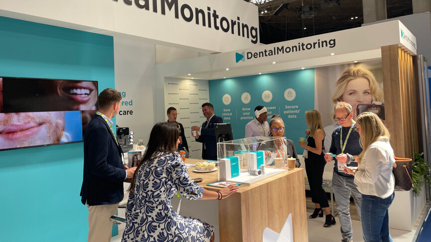 At Dental Monitoring’s booth (Image: DTI)