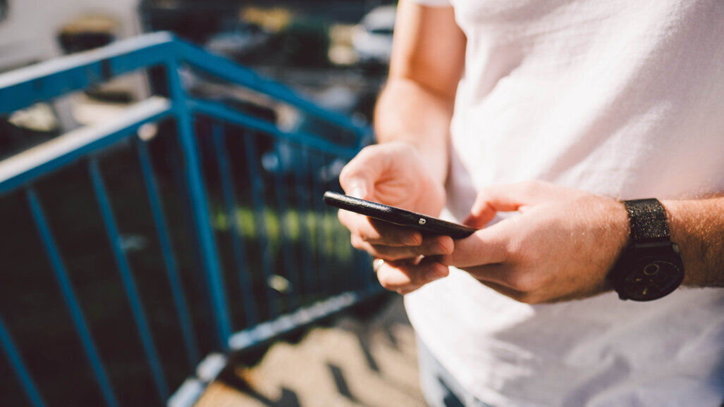 Students urged to adopt professional social media identities for patient and faculty connections