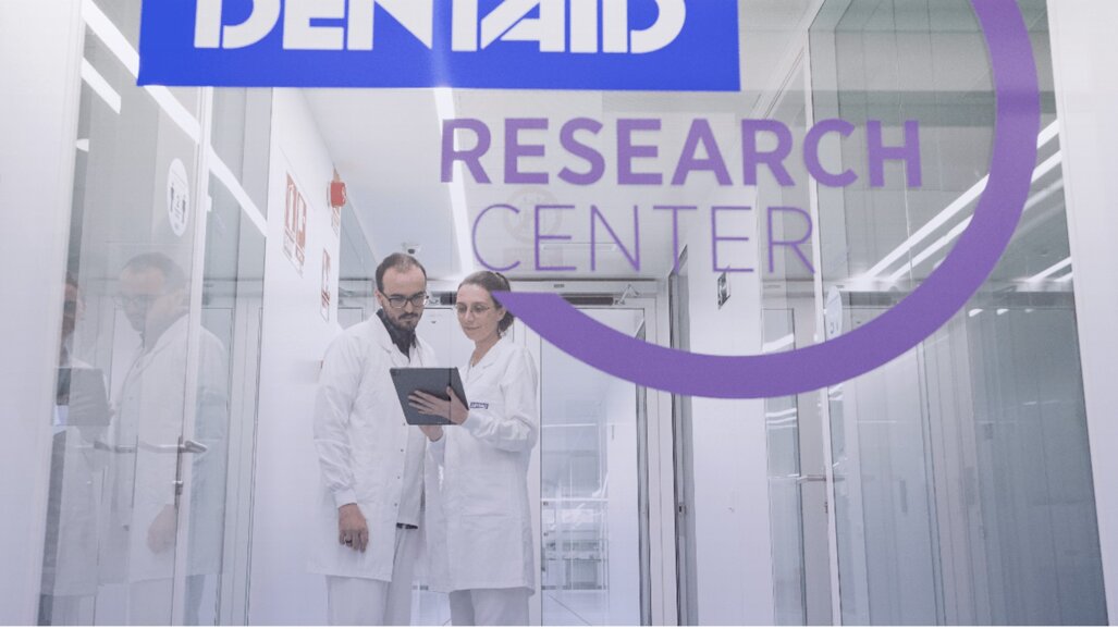 Nuove soluzioni Dentaid per la prevenzione delle macchie da clorexidina e la salute gengivale