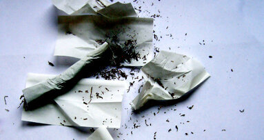 Non più tabacco per evitare  la “faccia da fumatore” e l’alito sgradevole