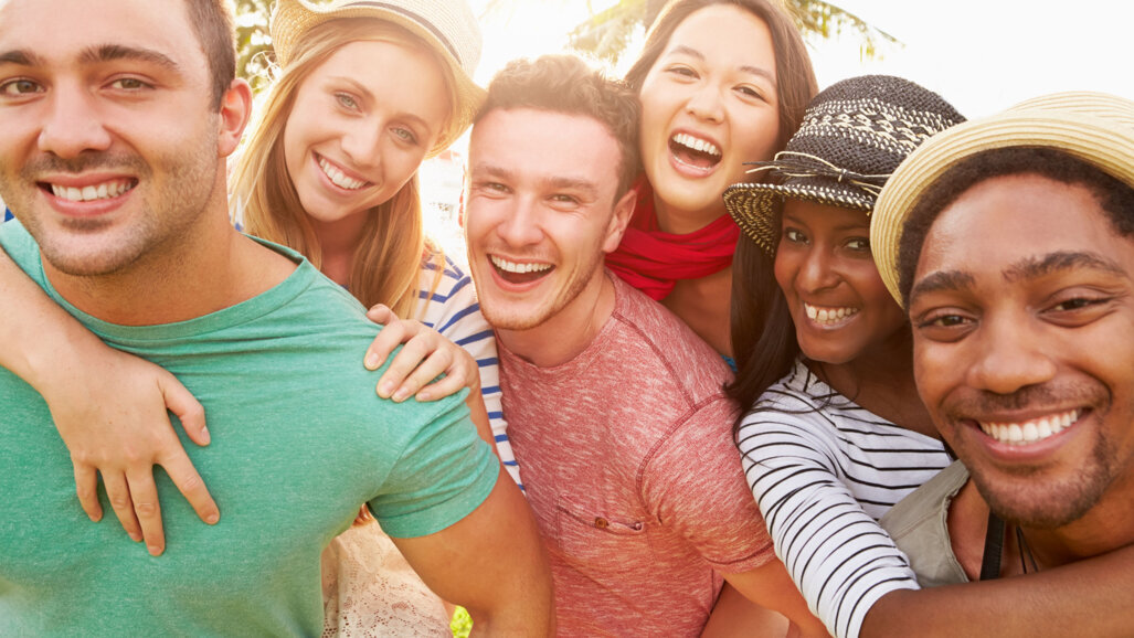 EFP promotes Gum Health Day 2023: “Healthy gums look good on you!”