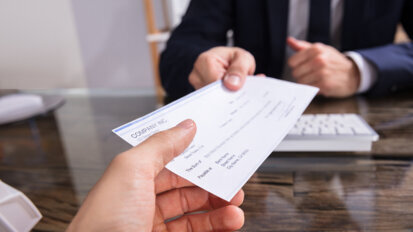 Oversubscribed dentistry degrees in England: Students offered payment to switch university Oversubscribed dentistry degrees in England: Students offered payment to switch university