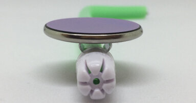 Interview: “Clip Mirror improves dental hygiene treatment”