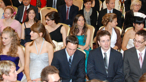 43 erfolgreiche Absolventen in Zürich