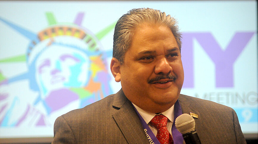 El Presidente del Greater New York Dental Meeting, Dr. Lauro Medrano manifestó durante una reunión de líderes de la odontología que los colegios y asociaciones deben trabajar de forma coordinada y fraternal. (Foto: José Antonio Rosario para Dental Tribune)