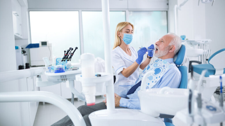 Impaired cognitive function is a risk indicator for dental caries