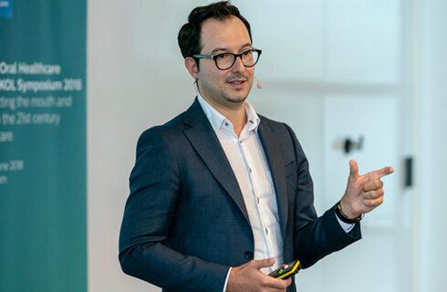 Dr. Aleksandro Grabulov, Senior Director Digital & Connected Solutions Venture Leader ve Philips Oral Healthcare
