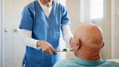 Neue S2k-Leitlinie zur zahnmedizinischen Betreuung geriatrischer Patienten veröffentlicht