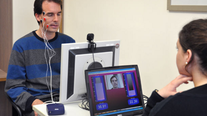 Пациенти с фациална парализа се възползват от нова терапия