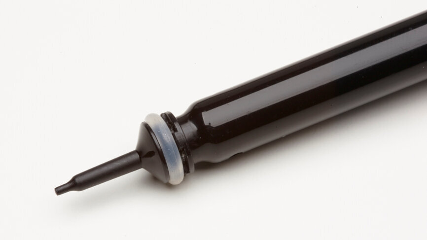 The O-ring construction prevents the material from flowing after pressure is released and ensures minimal retraction. (Image: Kuraray Noritake Dental) 