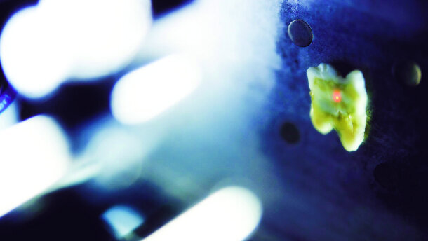 Erster Prototyp für neues Lasersystem im Test