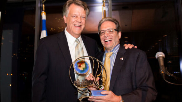 American Friends of Dental Volunteers for Israel honors Henry Schein’s Paul Hinsch