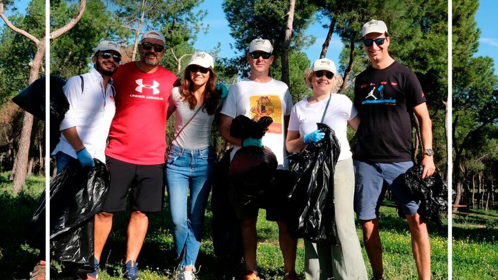 Voluntariado de limpieza en la Casa de Campo de Madrid