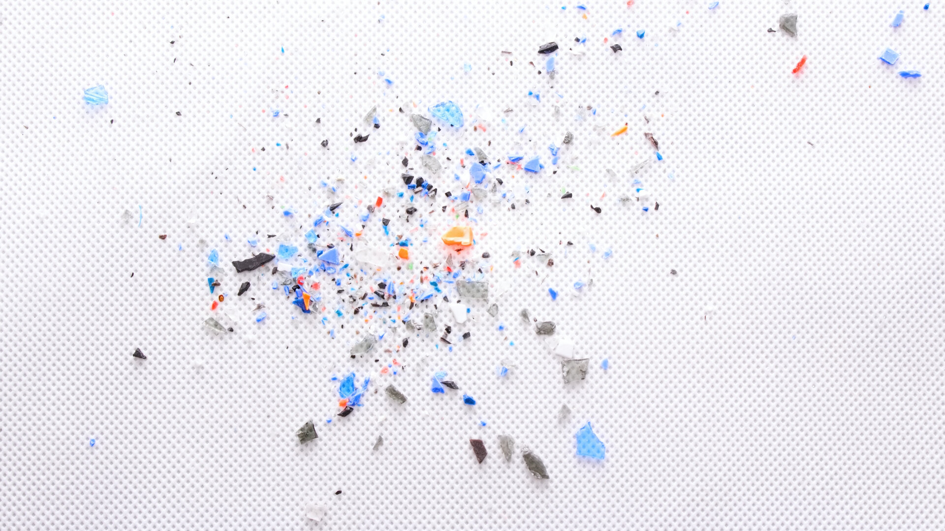 Microplastics in dentistry: “A precautionary approach is warranted”