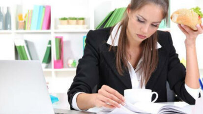 Lavoratori d’ufficio: più a rischio la salute orale