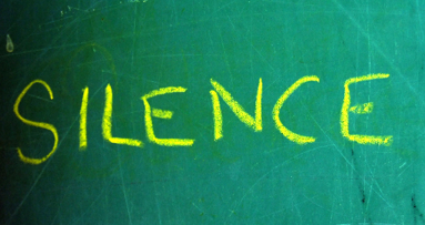 Dal dentista, le cuffiette contro il rumore del trapano