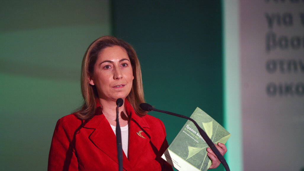 Σοβαρές εξοικονομήσεις αναγγέλλει η υπουργός Υγείας