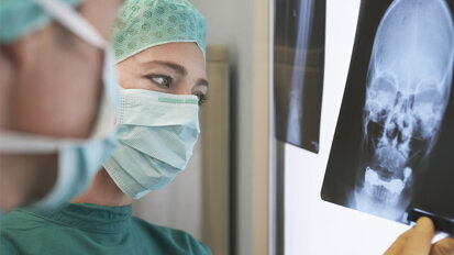 Strahlen-Chemotherapie bleibt vorerst Standard bei Mundkrebs Strahlen-Chemotherapie bleibt vorerst Standard bei Mundkrebs