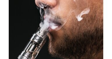 Waterpijpen en rookloze tabak ook slecht voor implantaten