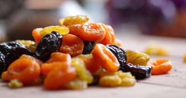 Review challenges dental health recommendation to avoid dried fruits